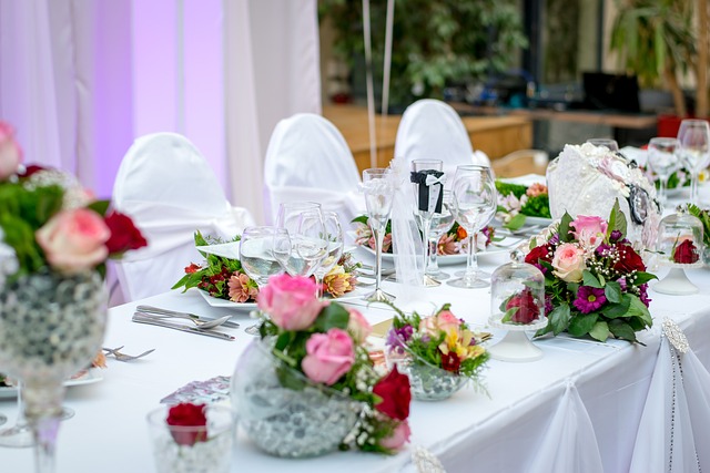 svatební stůl
